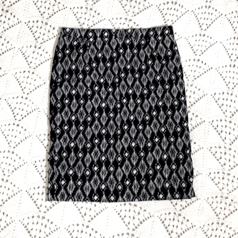 BRIGGS Aztec Print Slimming Skirt